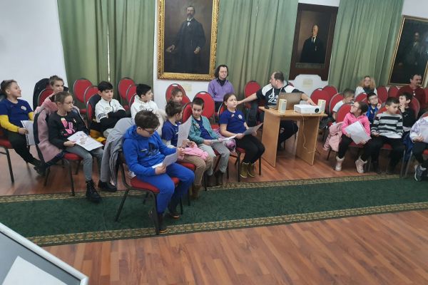 zici-la-mcdr-sursa-fb-veronica-stefan-919B5B504-9D3B-BD01-2685-171D5EE0385B.jpg