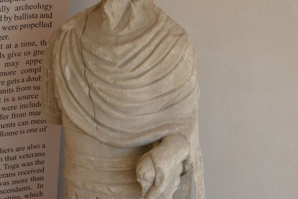 lapidariu-045C6EFB45E-FCBE-BDC1-A4EE-1F669EEE6730.jpg