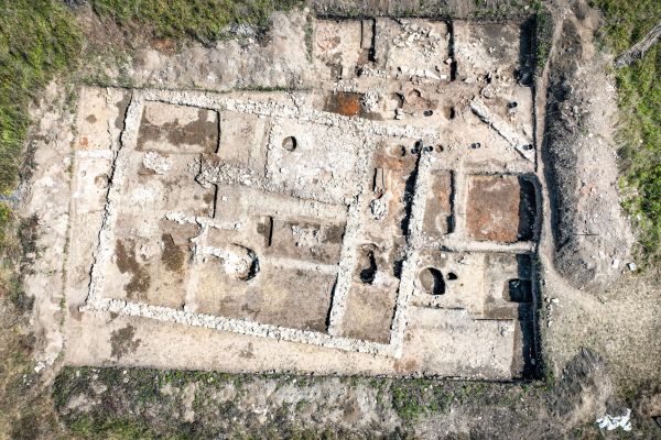 final-de-campanie-in-situl-arheologic-roman-micia-4E62708AA-918F-C571-A422-83E6FFB89FDC.jpg