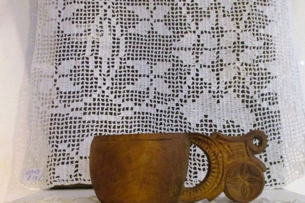 expozitia-dantela-si-rafinament-muzeul-etnografie-brad-375C1582D-418B-A90C-F007-AC828A3663AC.jpg