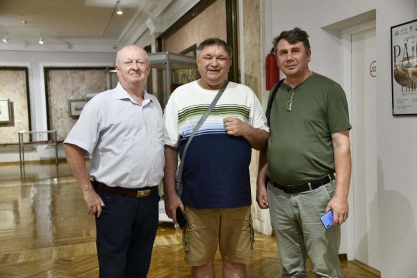 vernisaj-chisinau-iulie-2026-8A3034E98-0B56-9E6A-F81A-02AB44DC8E5A.jpg