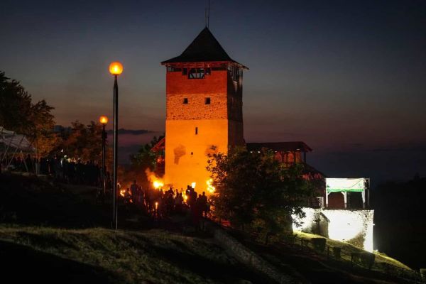 2026festivalcetatemalaiesti-31A55CCEC0-7BD7-E92F-F515-F61F4B0D078E.jpg
