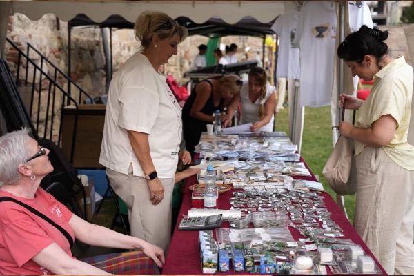 festival-regatul-dac-2026-1760E1A1EE-C807-9A92-4BD1-691E4F8260F8.jpg
